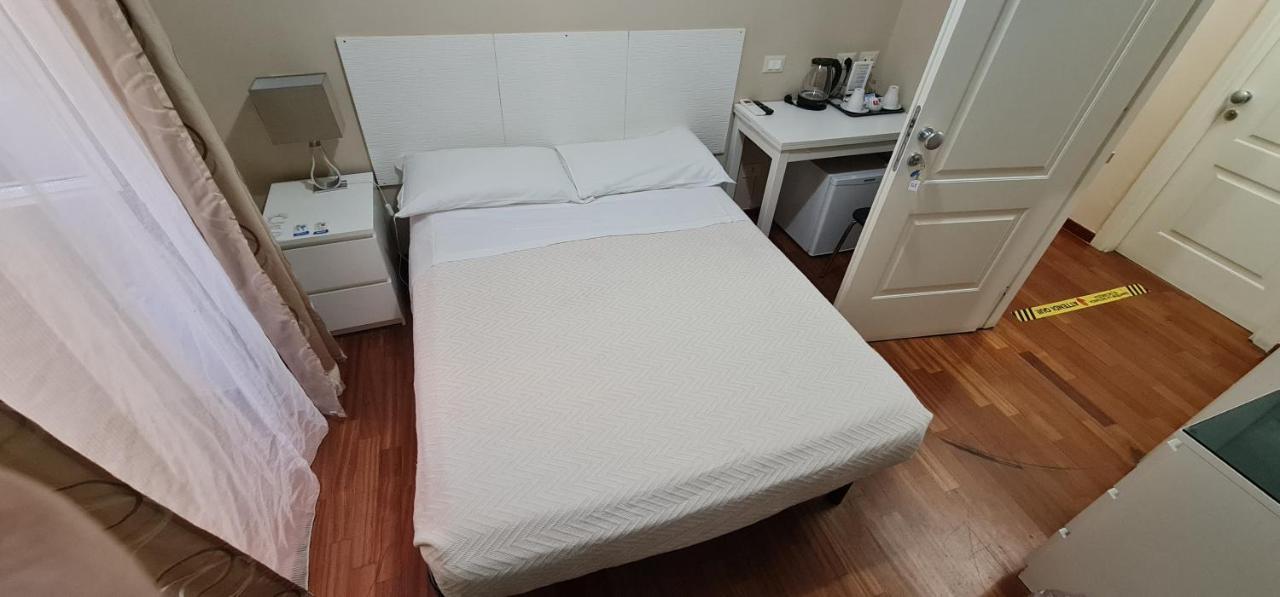 Hotel Martino Ai Monti Roma Phòng bức ảnh